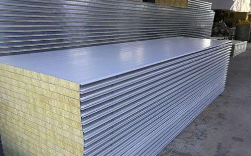 岩棉湟中彩钢夹芯板的独特性能 岩棉湟中彩钢夹芯板的独特性能