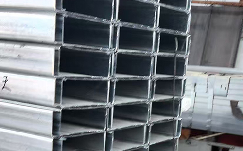 湟中C型钢选型与在轻湟中钢结构中的应用解析